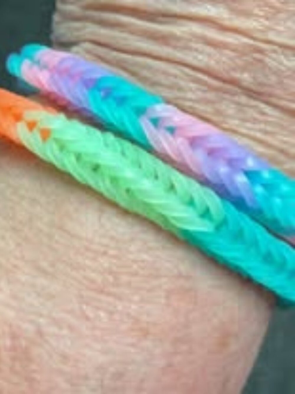 10 Glow In The Dark Bracelets Multi-Colored 7"
